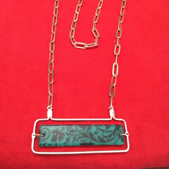 Overhead necklace/turquoise w/black nature design on a 12” drop silvertone chain - Picture 3 of 4
